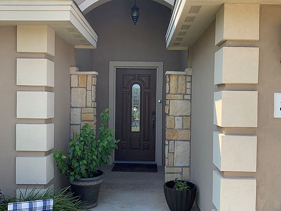 4th image of 3937 Caroline Ln