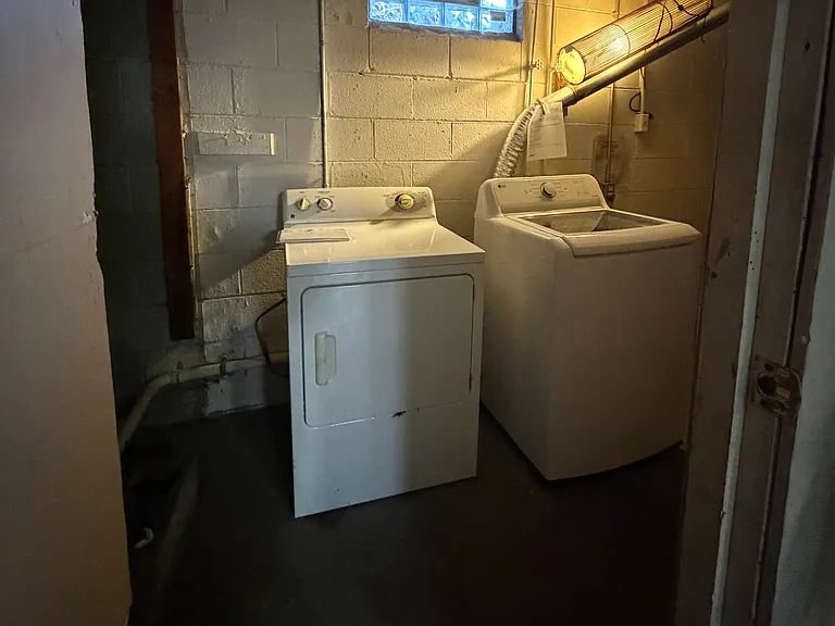 3724 N Dearborn St — Photo 3