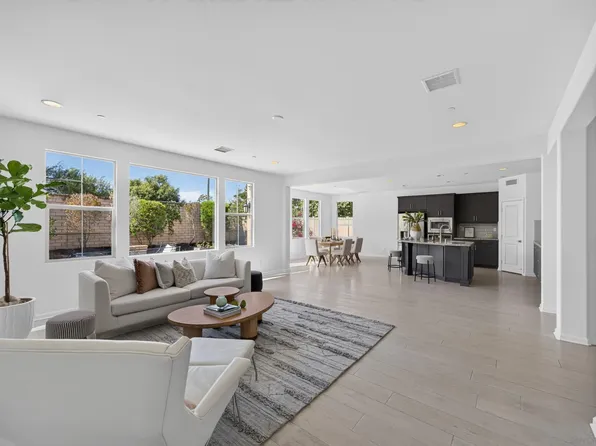 13516 Peach Tree Way, San Diego, CA 92130