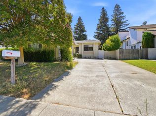 1122 Hartford Pl, Fairfield, CA 94534