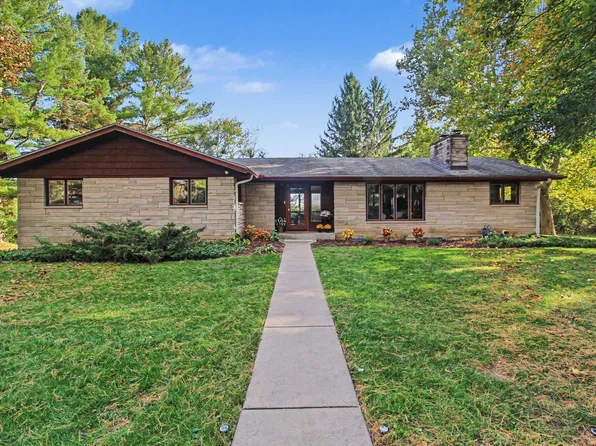 2875 Sunrise Rdg, Ann Arbor, MI 48105