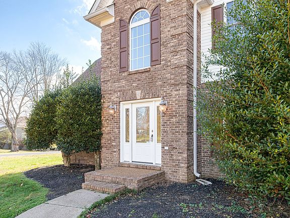 5th image of 3693 Trousdale Ln