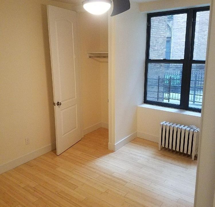 2nd image of 66 Saint Nicholas Pl APT B4