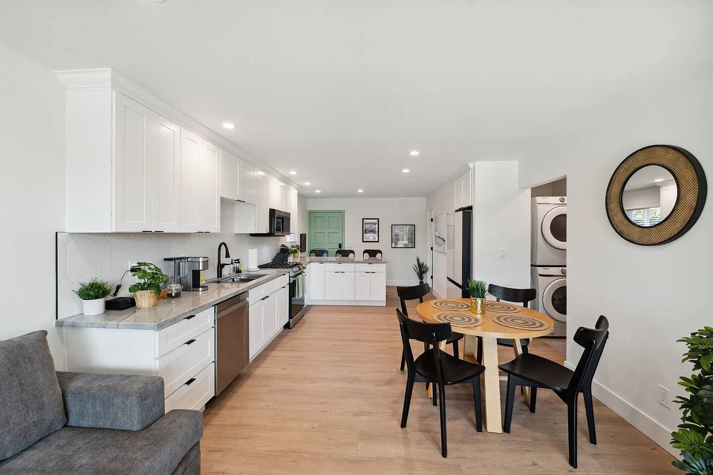 3 bed, $8,500 — Photo 3