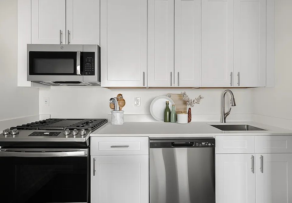1st image of 480 2nd Ave APT 8B