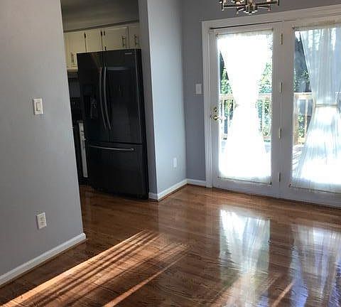 5th image of 5768 Oakland Blvd