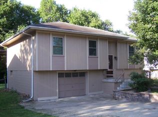 1705 Ann Ave, Harrisonville, MO 64701