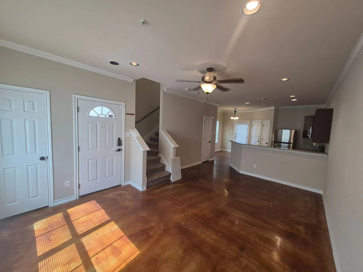 610 Meadow Arbor Ln #2, Universal City, TX. 78148 — Photo 2