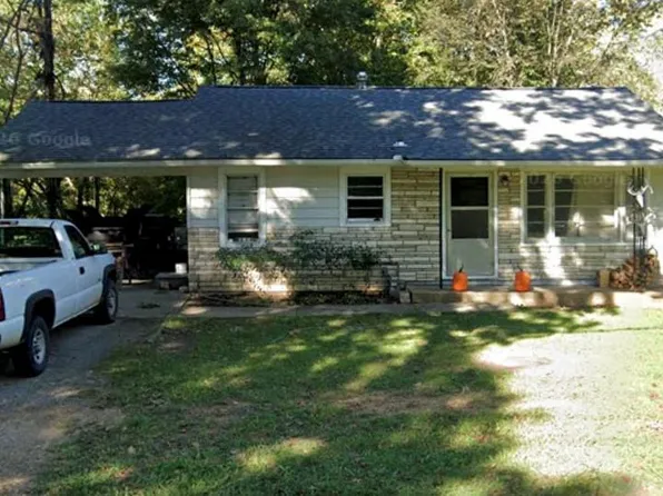 811 N Farmington Rd, Jackson, MO 63755