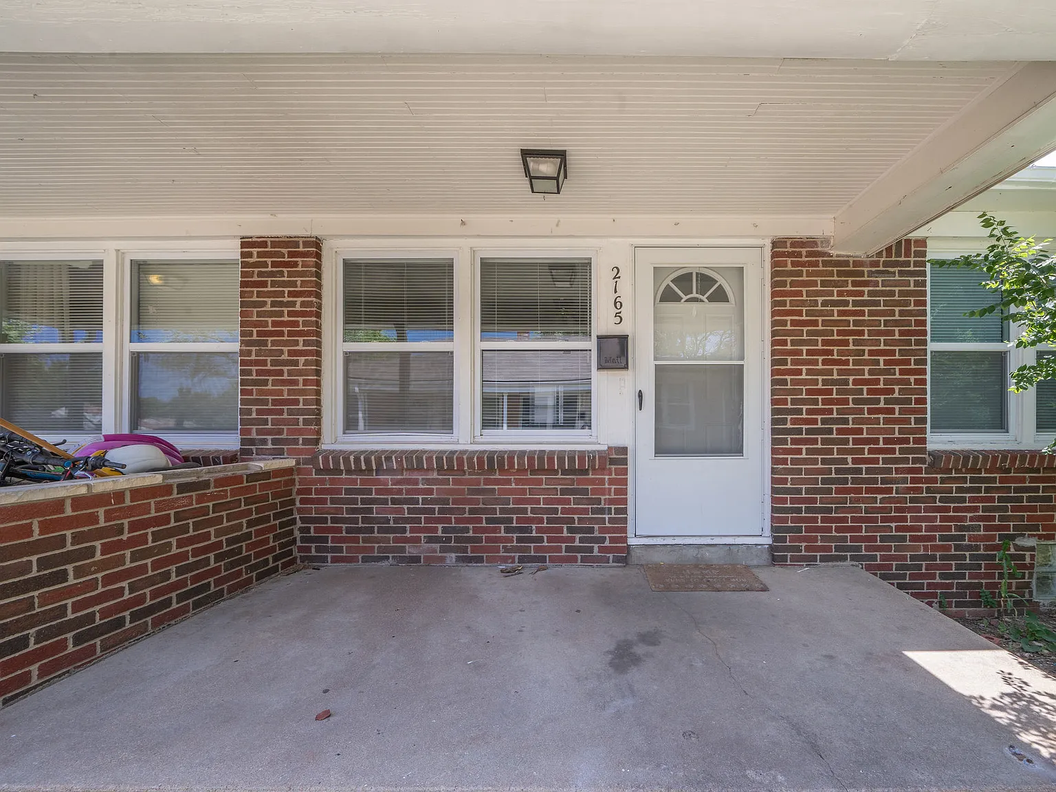 2 bed, 792 sqft, $950 — Photo 2