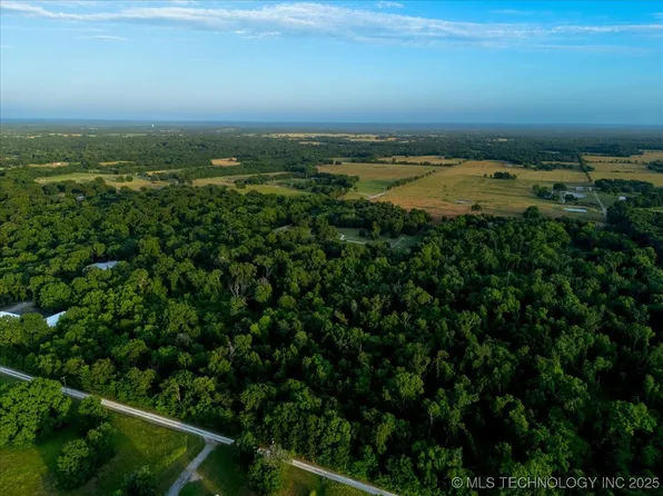7 S 4430th Rd, Vinita, OK 74301