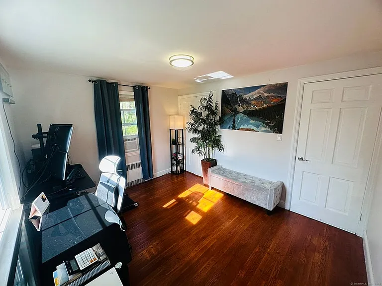 37 Weed St — Photo 20