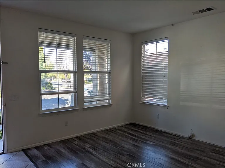 40200 Bellevue Dr #40200 — Photo 10