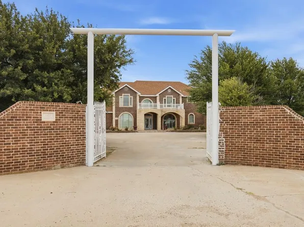 1925 Lone Star Dr, Odessa, TX 79766