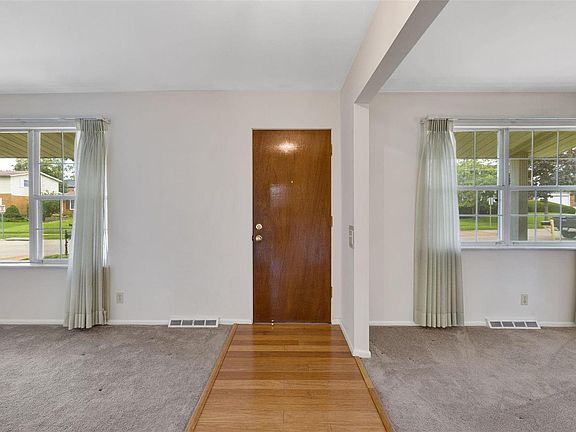 4th image of 9712 Brookmere Dr