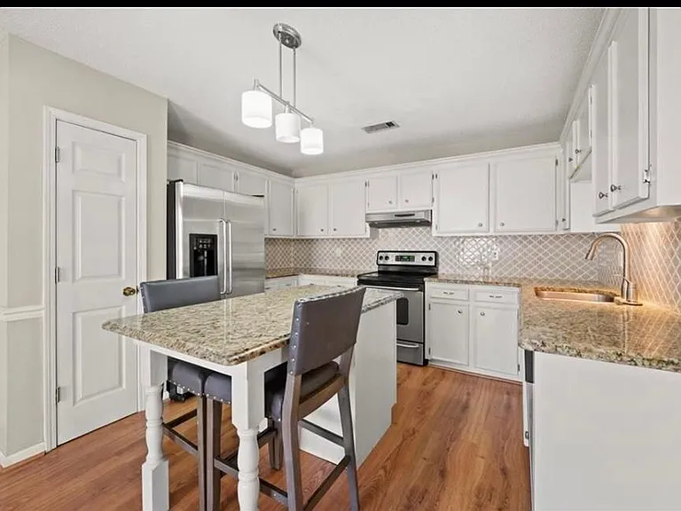 6026 Cambridge Dr — Photo 15