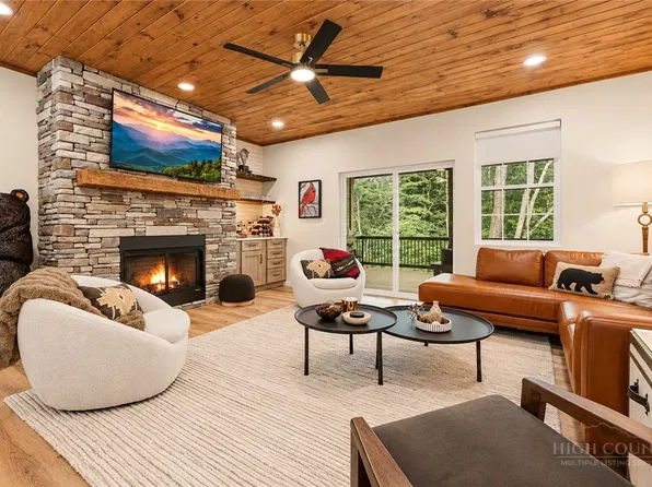 107 Greenbriar Road, Beech Mountain, NC 28604
