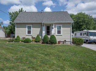 2036 W 49th St, Davenport, IA 52806