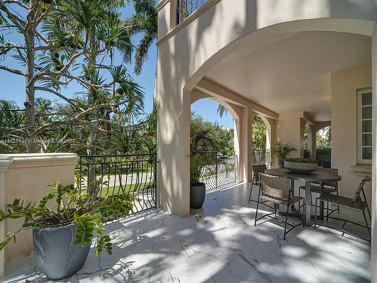 19117 Fisher Island Dr #19117 — Photo 22