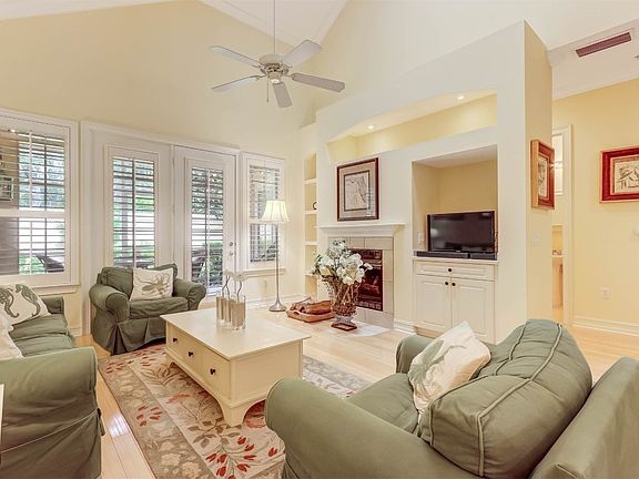3rd image of 95132 Amalfi Dr Unit 2C
