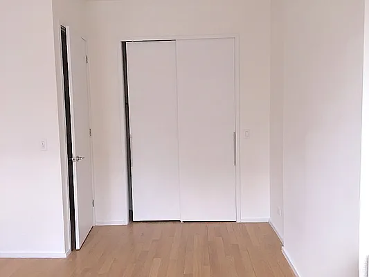 Rented by New Holland Residences | media 12