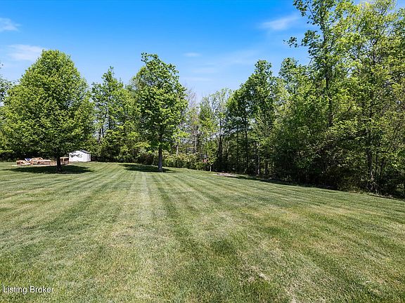 3rd image of 6908 Colton Rd