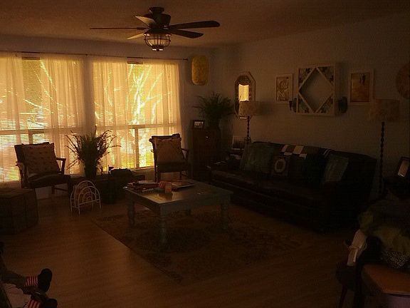 3rd image of 1712 SE 125th Ave