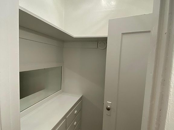 4th image of 1228 N St Suite 15