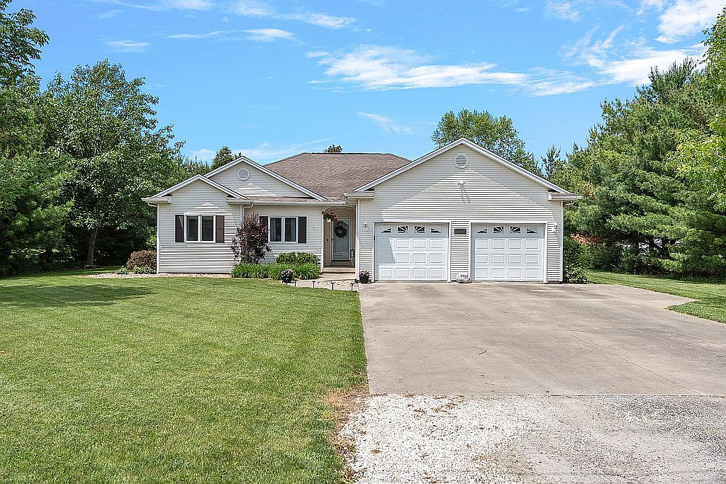 1705 Sandusky Rd, Jacksonville, IL 62650 Zillow