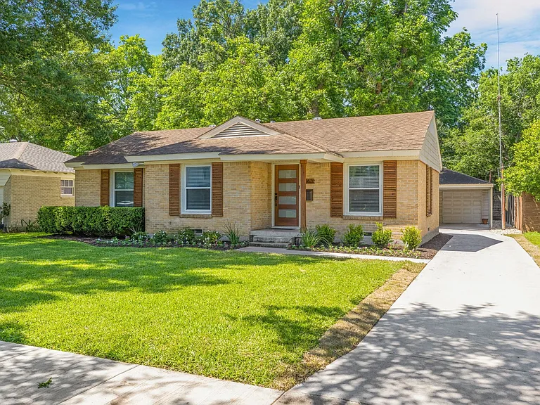 563 Hambrick Rd — Photo 2