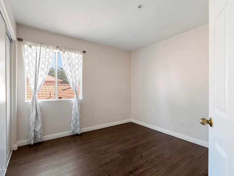 1549 Spyglass Dr — Photo 26