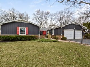 1520 Woodvale Ave, Deerfield, IL