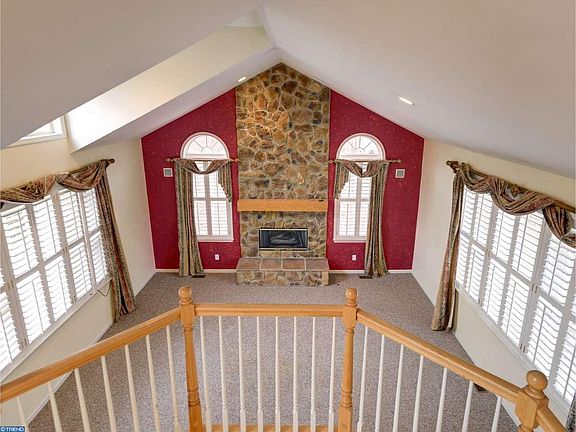 5th image of 1435 Carolina Pl