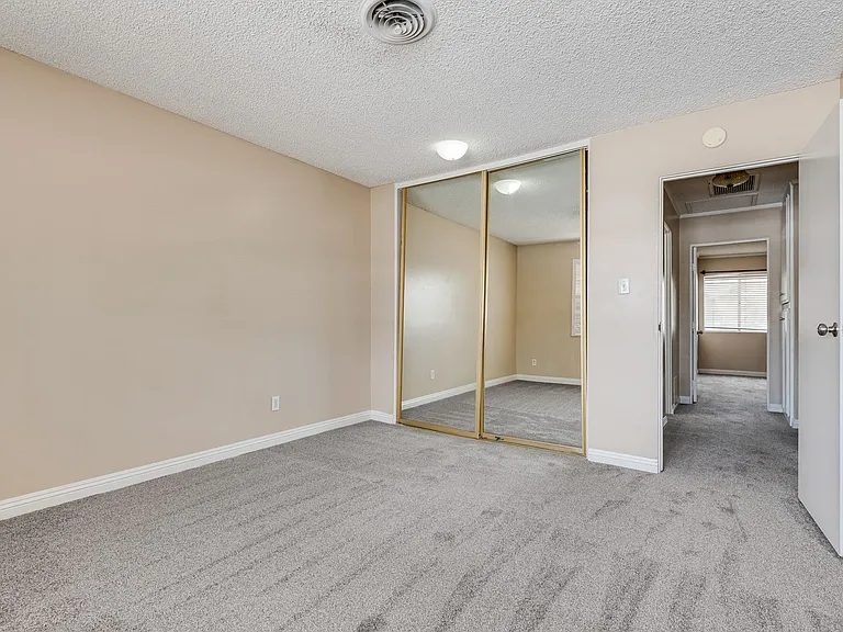 3016 El Camino Ave — Photo 15