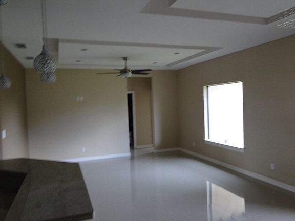5th image of 3230 Hubert Dr