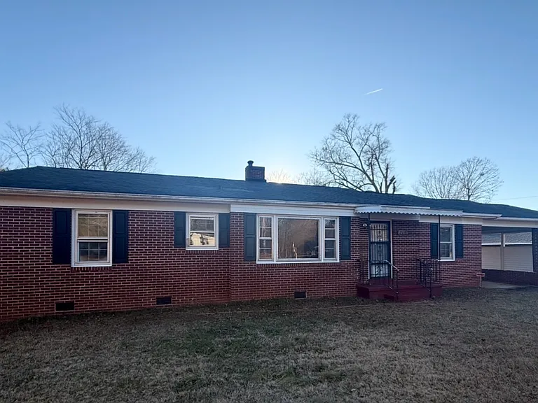 Blakedale Cir — Photo 1