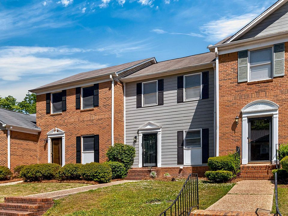 1st image of 2204 Ascot Ln