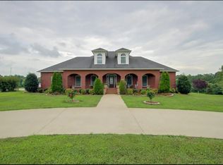 960 Old Mack Rd, Clarksville, TN 37040