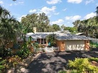 2121 Suzanne Dr, Mount Dora, FL 32757