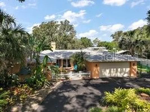 2121 SUZANNE DRIVE, MOUNT DORA, FL 32757