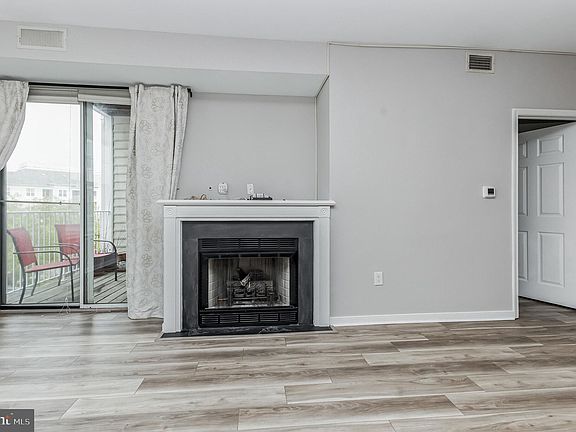 3rd image of 1645 International Dr Unit 225