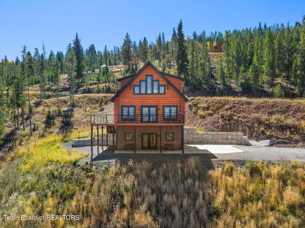 266 Union Pass Rd, Dubois, WY 82513