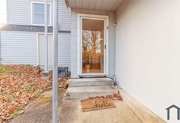 3rd image of 332 N Wilmore St APT 2