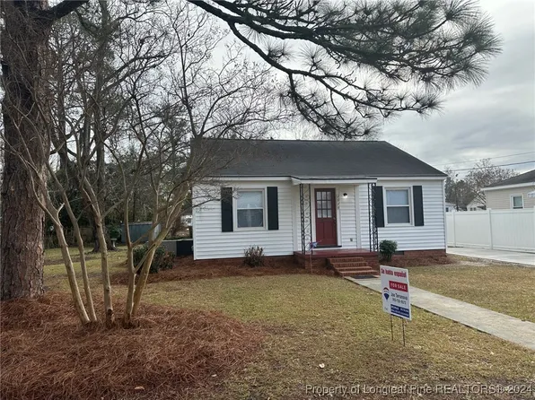 1016 E 8th St, Lumberton, NC 28358