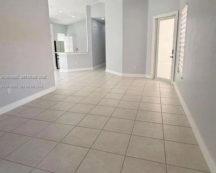 2120 NE 37th Rd — Photo 6
