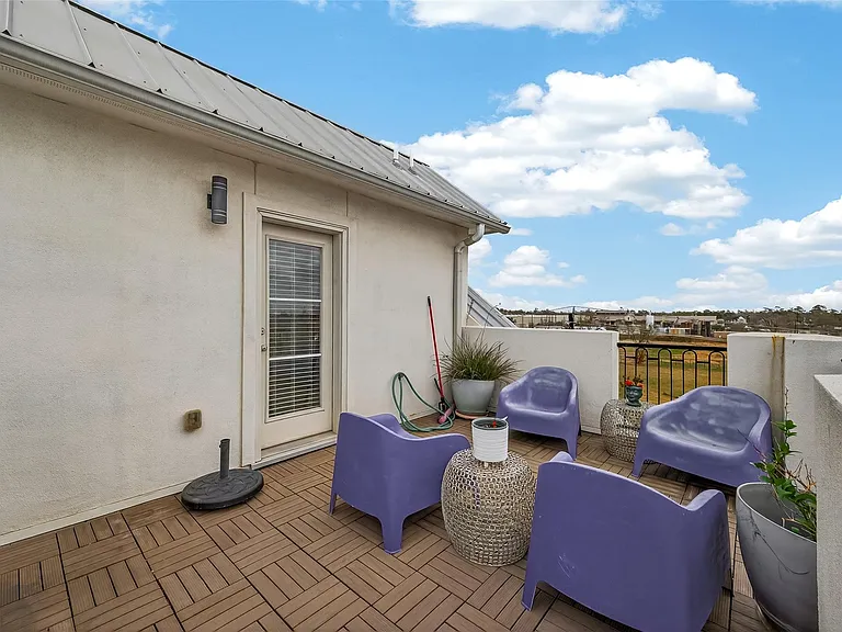 3217 Maxroy St — Photo 24