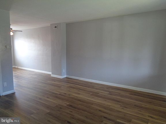 4th image of 2245 Graythorn Rd