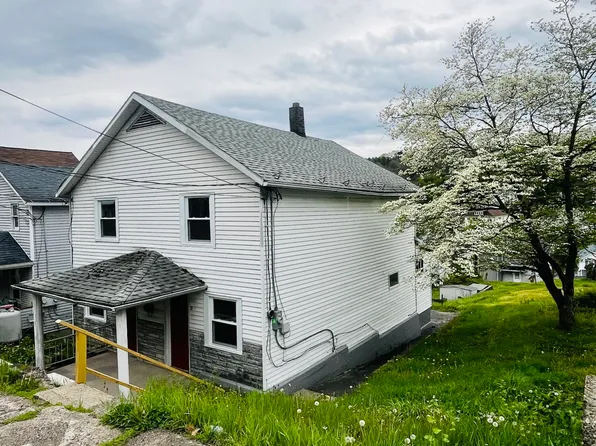 71 W Enterprise St, Glen Lyon, PA 18617