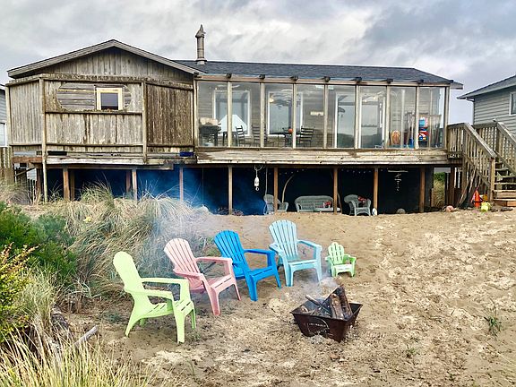 2nd image of 1006 NW Oceania Dr