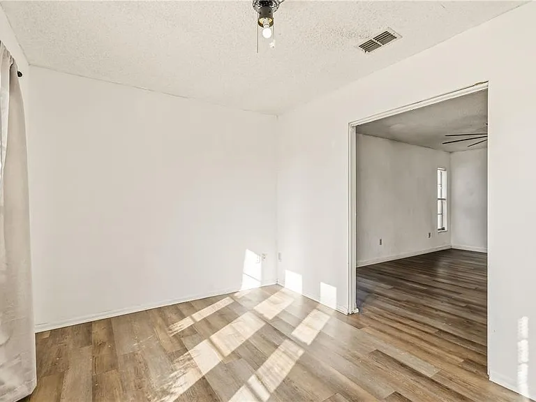 2615 9th Avenue Dr E — Photo 16
